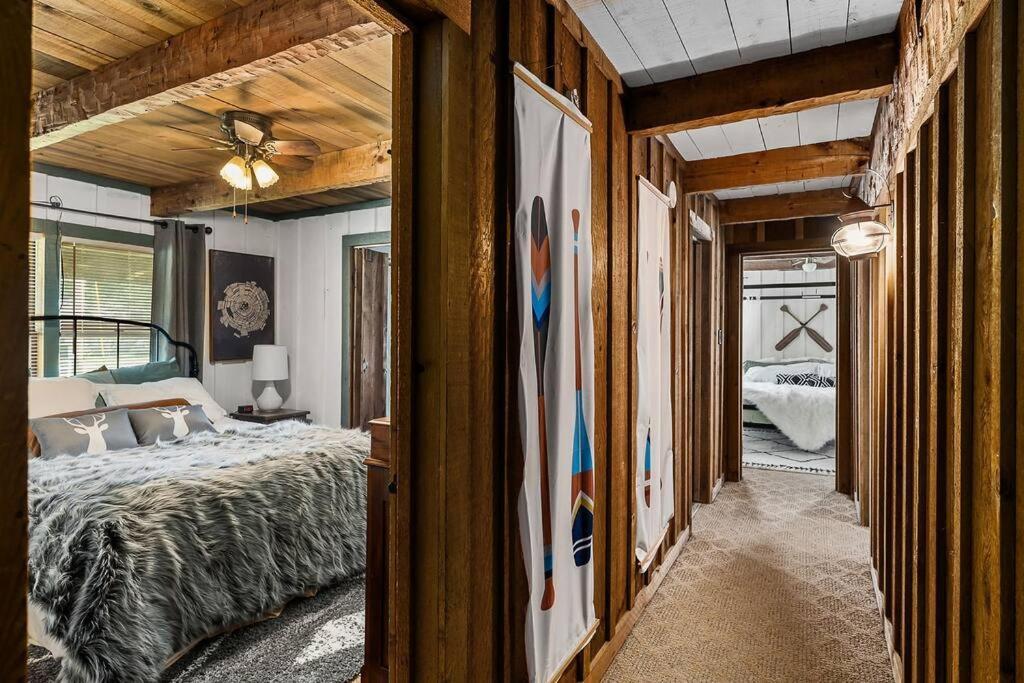 Rustic Cabin, Dock, Firepit, Kayaks & Games Winchester Eksteriør bilde