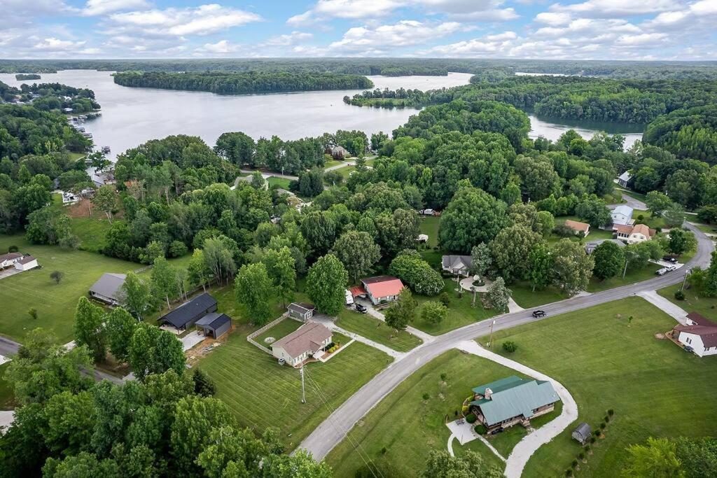 Rustic Cabin, Dock, Firepit, Kayaks & Games Winchester Eksteriør bilde